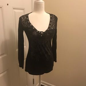 Treasure Rock Black Top with Grommet& Lace up dtl